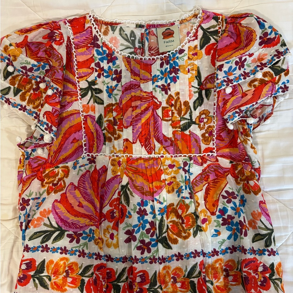 FARM Rio White Floral Embroidered Puff Sleeve Top in Pink, Orange & Red